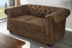 Canapé 2 places design chesterfield capitonné en simili cuir marron Canapé 2 places design chesterfield capitonné en simili cuir marron
