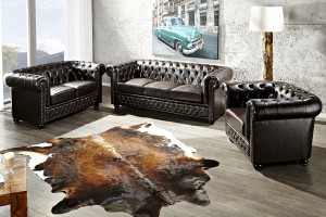 Canapé 2 places chesterfield capitonné en simili cuir marron
