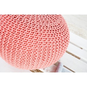 Pouf design BOULE de 50cm coloris corail en coton tricoté