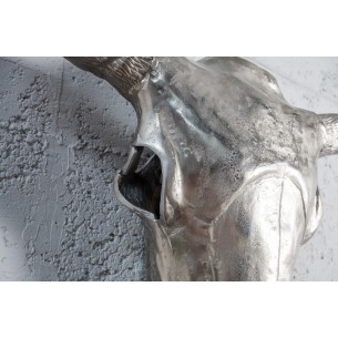 Objet de décoration murale en crâne de taureau teinté argenté Objet de décoration murale en crâne de taureau teinté argenté