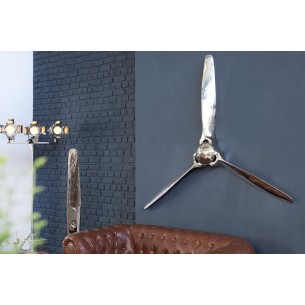 Objet décoratif mural design en forme d'hélice coloris argenté en aluminium Objet décoratif mural design en forme d'hélice coloris argenté en aluminium