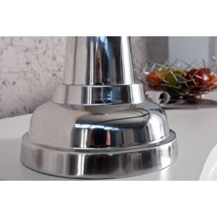 Pièce Echec décoratif en aluminium teinté argenté Pièce Echec décoratif en aluminium teinté argenté