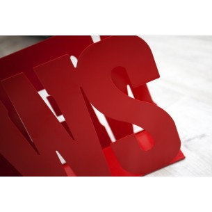 Porte-revues design news en métal coloris rouge Porte-revues design news en métal coloris rouge