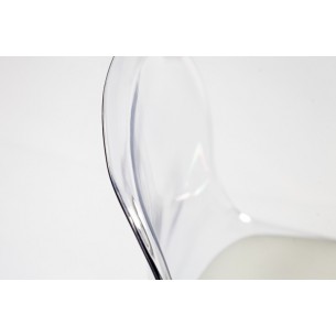 Chaise en simili cuir design transparent