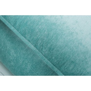 Canapé moderne en velour coloris bleu aqua avec des coussins