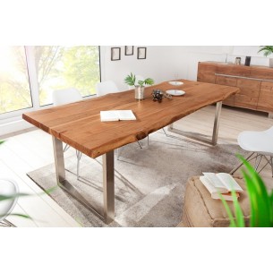 Table à manger 220x80 cm en bois massif avec piètement en métal Table à manger 220x80 cm en bois massif avec piètement en métal