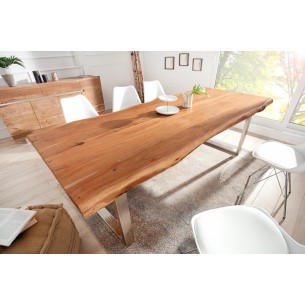 Table à manger 220x80 cm en bois massif avec piètement en métal Table à manger 220x80 cm en bois massif avec piètement en métal